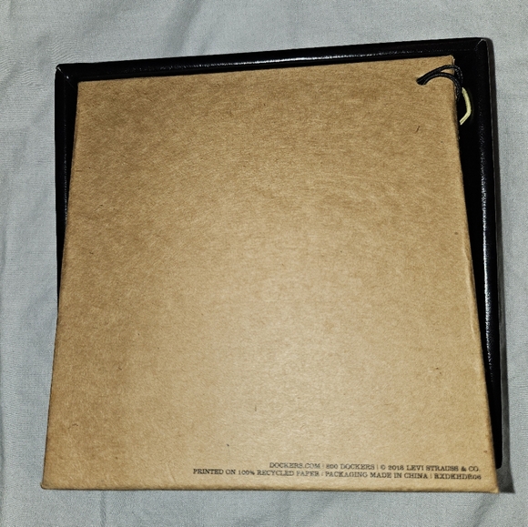 Dockers Tri-Fold Wallet, Black - Picture 7 of 8